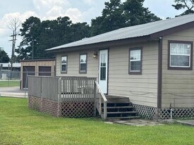 9123 Stonewood Dr in Orange, TX - Building Photo