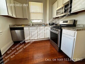 54 E Mitchell Ave in Cincinnati, OH - Building Photo - Building Photo