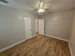 231 42nd Ave NE in St. Petersburg, FL - Building Photo - Building Photo