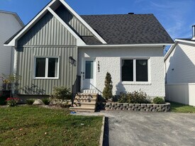 1683 Rue Joanette in Gatineau, QC - Building Photo