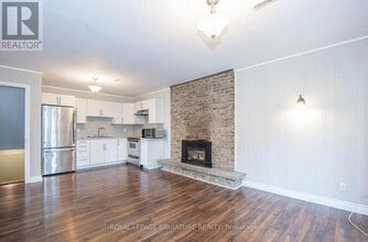4 Jane Crescent in Barrie, ON - Building Photo - Building Photo