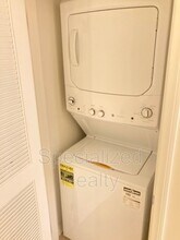 10921 Whipple St in Los Angeles, CA - Building Photo - Building Photo