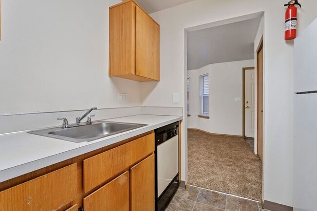 209 NE 148th Ave in Portland, OR - Building Photo - Building Photo