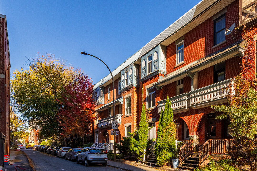 1205-1215 Sainte-Élisabeth Rue in Montréal, QC - Building Photo