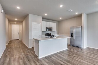 7916 Gangway Dr in Fort Worth, TX - Building Photo - Building Photo