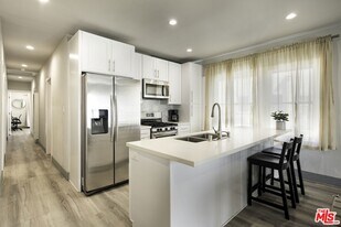 1559 1/2 S Harvard Boulevard Unit in Los Angeles, CA - Building Photo