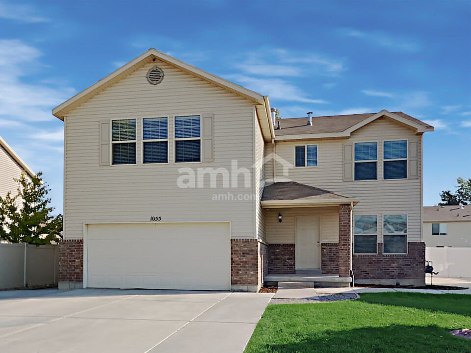 1055 W 450 S in Spanish Fork, UT - Foto de edificio