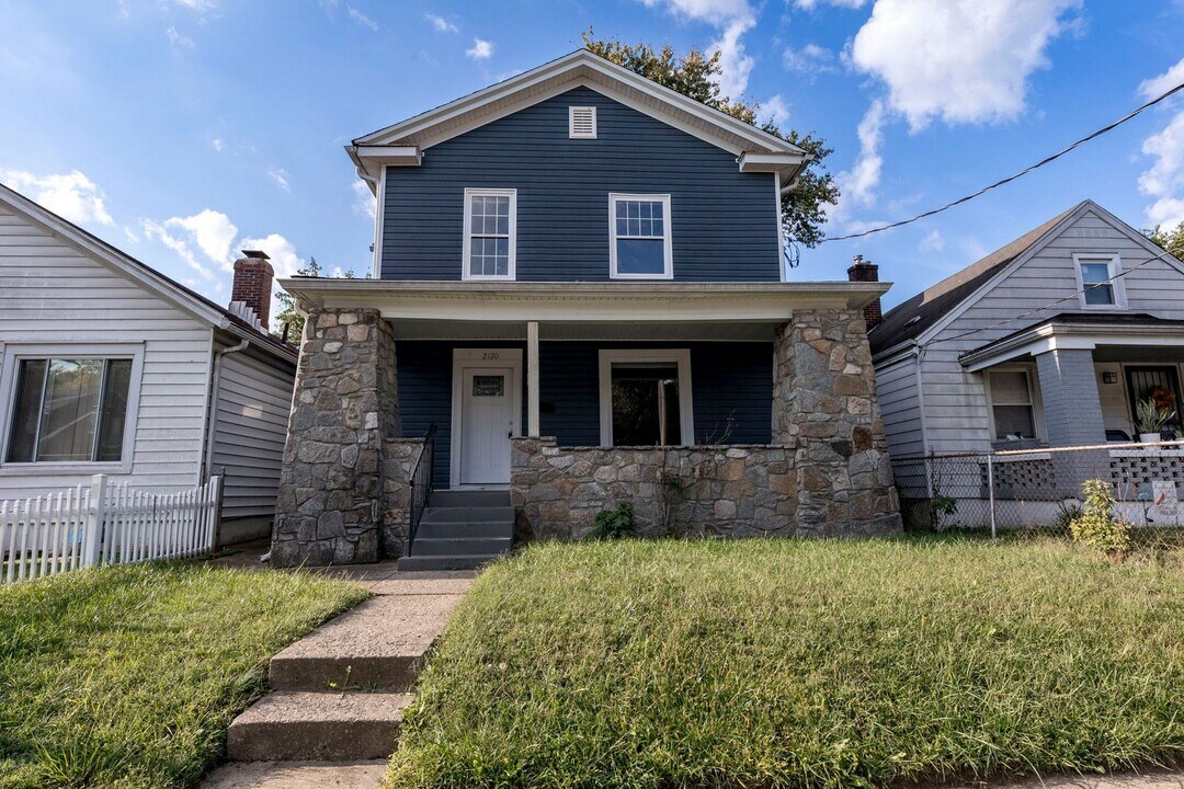 2120 W Lee St in Louisville, KY - Building Photo