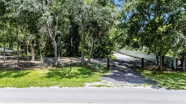 8105 Gilliam Rd in Apopka, FL - Building Photo - Building Photo