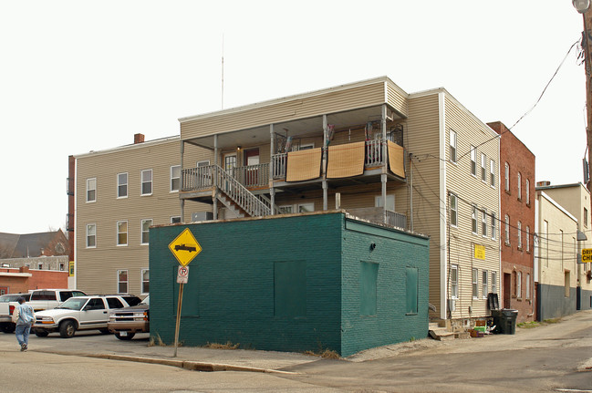 167 Manchester St in Manchester, NH - Foto de edificio - Building Photo