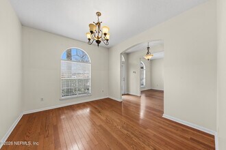 593 Grand Parke Dr in Jacksonville, FL - Building Photo - Building Photo