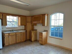 2901 S Martin Ave in Laredo, TX - Building Photo - Building Photo