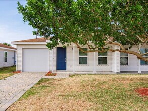 18313 Gibraltar Ln in Lehigh Acres, FL - Building Photo - Building Photo