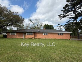 4003 Monroe Hwy in Ball, LA - Building Photo