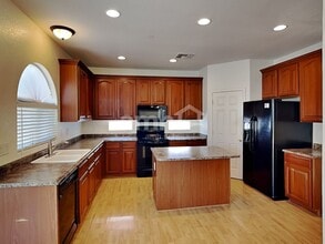 4854 E Meadow Mist Ln in Queen Creek, AZ - Building Photo - Building Photo