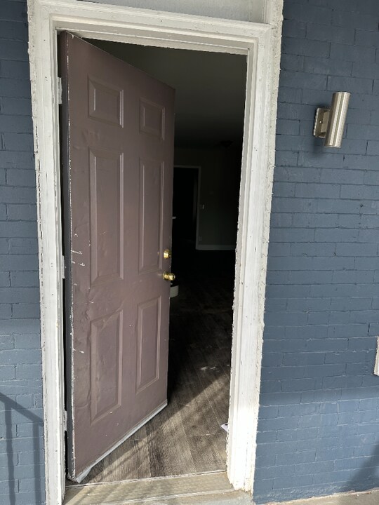 2123 S 60th St in Philadelphia, PA - Building Photo