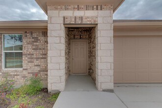 11005 Ukaoma Wy in Austin, TX - Building Photo - Building Photo