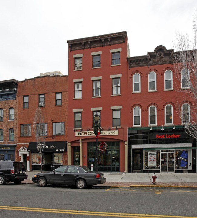 229 Washington St in Hoboken, NJ - Building Photo - Building Photo