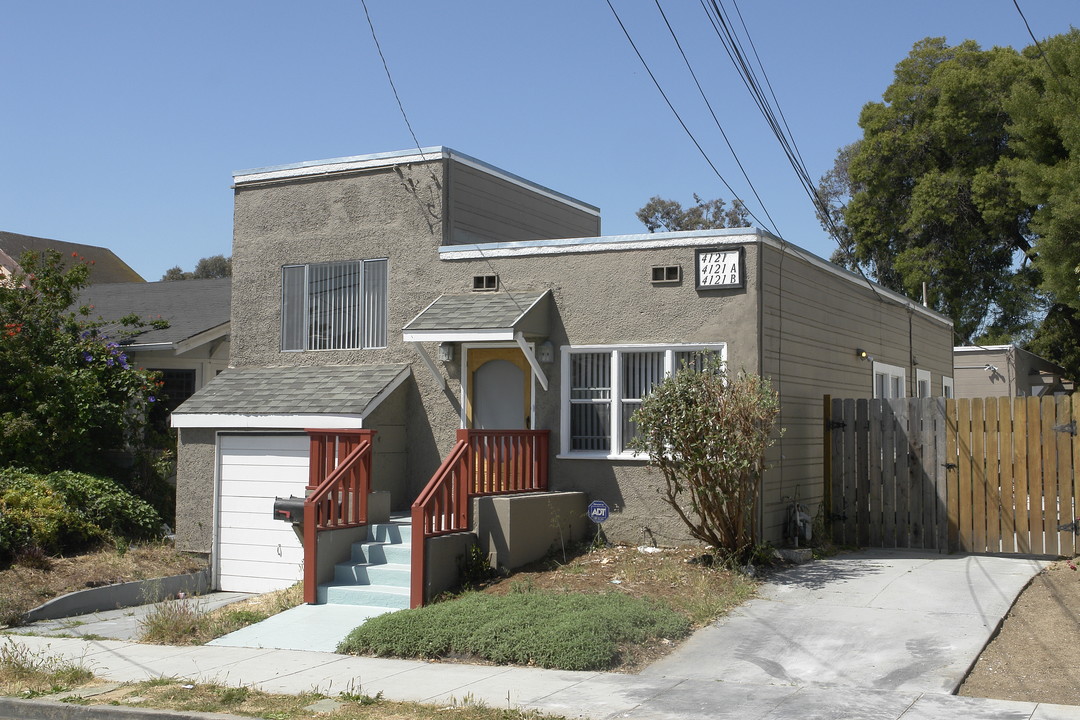 4121 Redding St in Oakland, CA - Building Photo