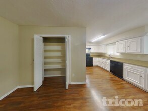 5722 Yorkgate Dr in Spring, TX - Building Photo - Building Photo