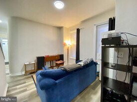 2035 N Gratz St in Philadelphia, PA - Building Photo