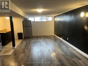 192 Silverbirch Dr in Newmarket, ON - Building Photo - Building Photo