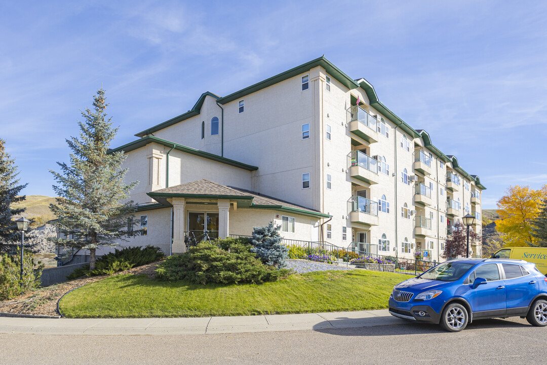 Riverview Appartments in Drumheller, AB - Building Photo