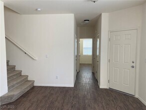 6237 Clapton Way in Las Vegas, NV - Building Photo - Building Photo