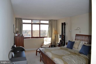 1220 Blair Mill Rd-Unit -1001 in Silver Spring, MD - Building Photo - Building Photo
