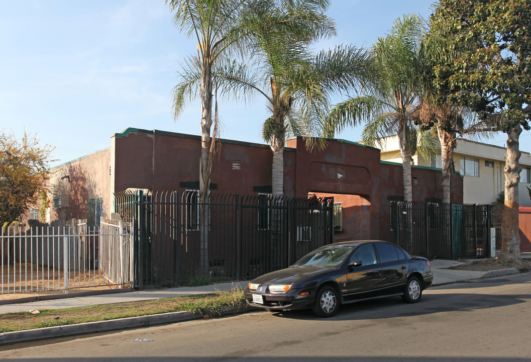 6307-6309 Brynhurst Ave in Los Angeles, CA - Building Photo