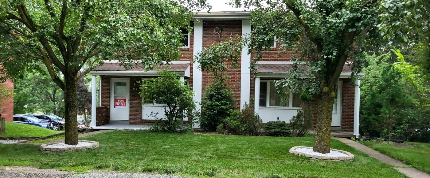 549 Cumberland Rd in Pittsburgh, PA - Foto de edificio