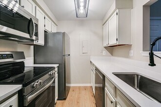 13027 Shadyside Ln in Germantown, MD - Building Photo - Building Photo