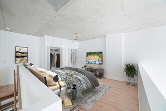 690 SW 1st Ct, Unit 2924 in Miami, FL - Building Photo - Building Photo