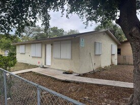 2500 NW 9th Ct in Fort Lauderdale, FL - Building Photo