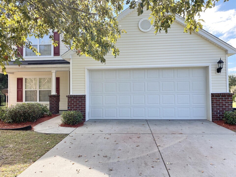 19 Saluda Way in Beaufort, SC - Building Photo