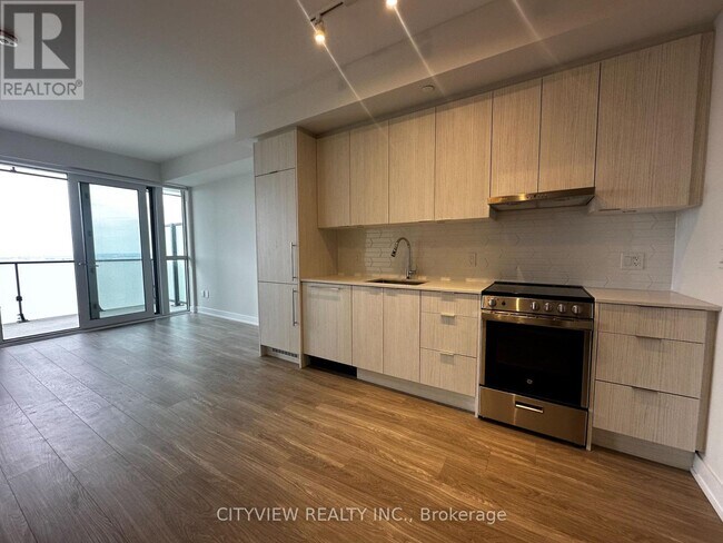 430-4430 Square One Dr in Mississauga, ON - Building Photo - Building Photo