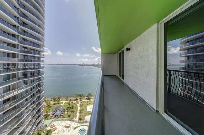property at 1756 N Bayshore Dr