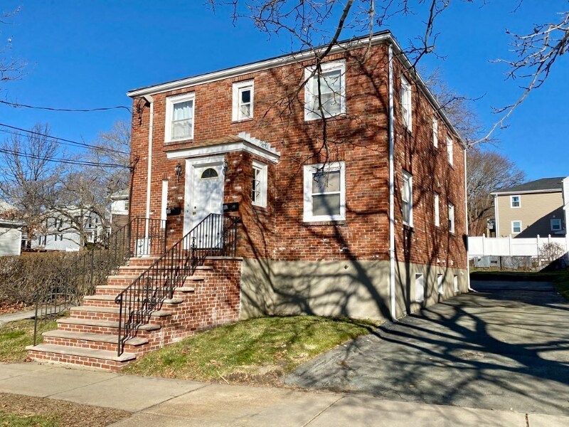 605 Main St in Watertown, MA - Building Photo