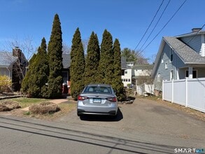 322 Clark Ave in Branford, CT - Building Photo - Building Photo