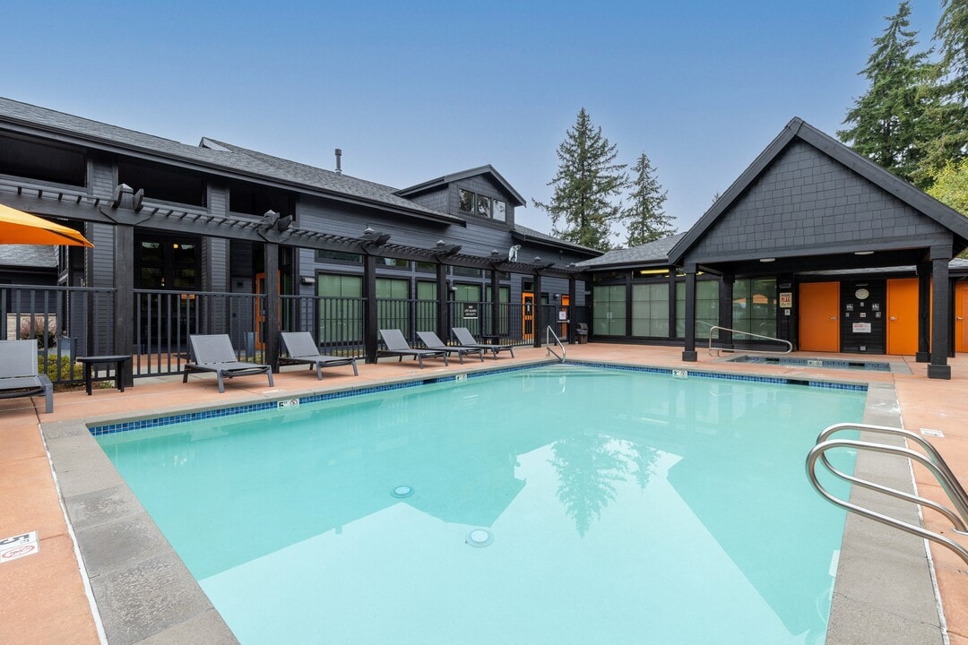 The Vantage in Lynnwood, WA - Building Photo