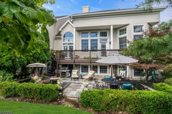 property at 41 Dickinson Rd