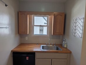 12 Newbern Ave, Unit 2 in Medford, MA - Building Photo - Building Photo