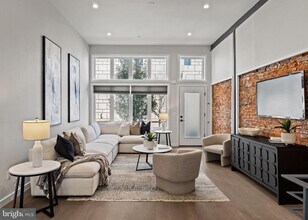 2106 Spring St in Philadelphia, PA - Building Photo - Building Photo