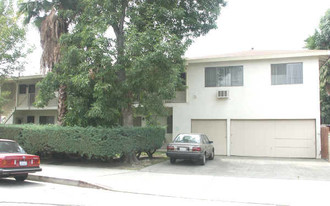 5201 Cedros Ave Apartments