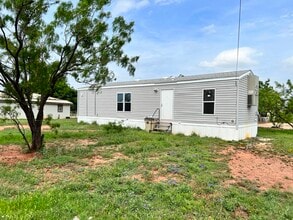 117 Seminole St in Tye, TX - Building Photo - Building Photo