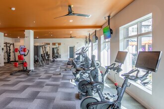 Skytop Apartments in Cincinnati, OH - Foto de edificio - Interior Photo