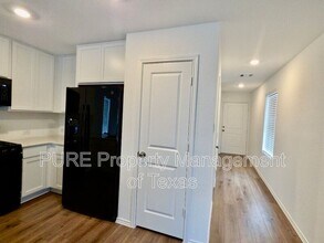 1489 Soapstone Pass in Maxwell, TX - Building Photo - Building Photo