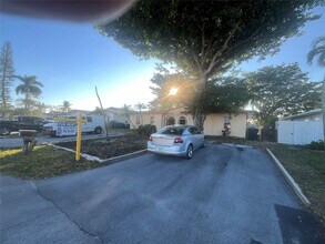 5507 SW 24th Ave in Fort Lauderdale, FL - Building Photo - Building Photo