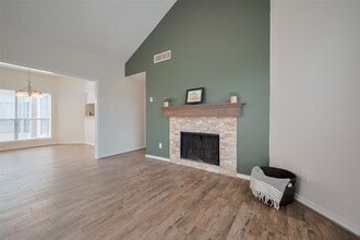 10176 Oakberry St in Houston, TX - Building Photo - Building Photo
