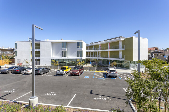 Ivy in San Diego, CA - Foto de edificio - Building Photo